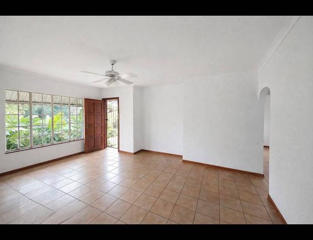 3 BEDROOM TOWNHOUSE FOR SALE IN PRESTBURY